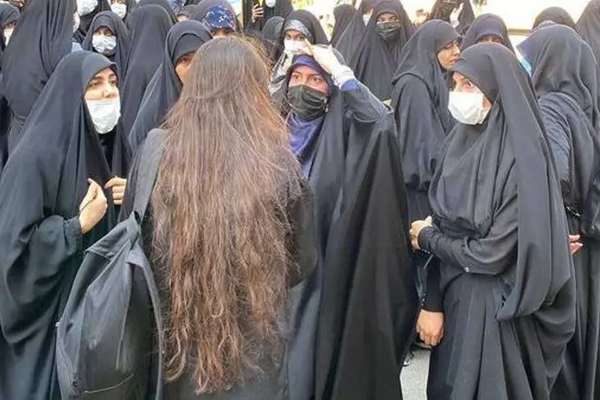 برلماني إيراني: تأجيل إصدار قانون الحجاب حتى إجراء تعديلات من الحكومة