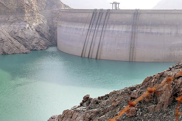 مسؤول إيراني: طهران على حافة العطش ومياه السدود تكفي حتى نهاية سبتمبر