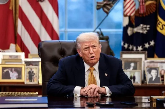 ترامپ: ناوگان عظیمی از نیروهای دریایی آمریکا بهسوی ایران در حال حرکت است