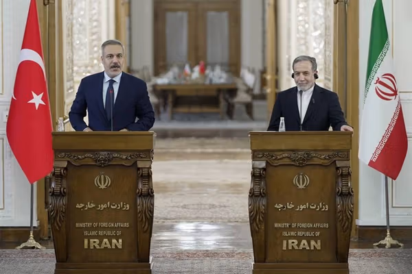 Iran, Turkey agree to build $1.6 billion trade rail link