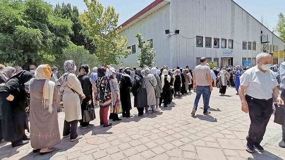 عضو ستاد کرونا: بسیاری از بیماران مسن در صفهای تزریق واکسن کرونا مبتلا شدهاند