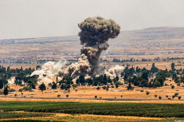 "الثوري" الإيراني يقلل من هجمات إسرائيل بسوريا ويزعم: لا تجرؤ على مهاجمتنا