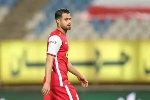 مرتضی پورعلیگنجی از گروه واتساپی پرسپولیس کنار گذاشته شد