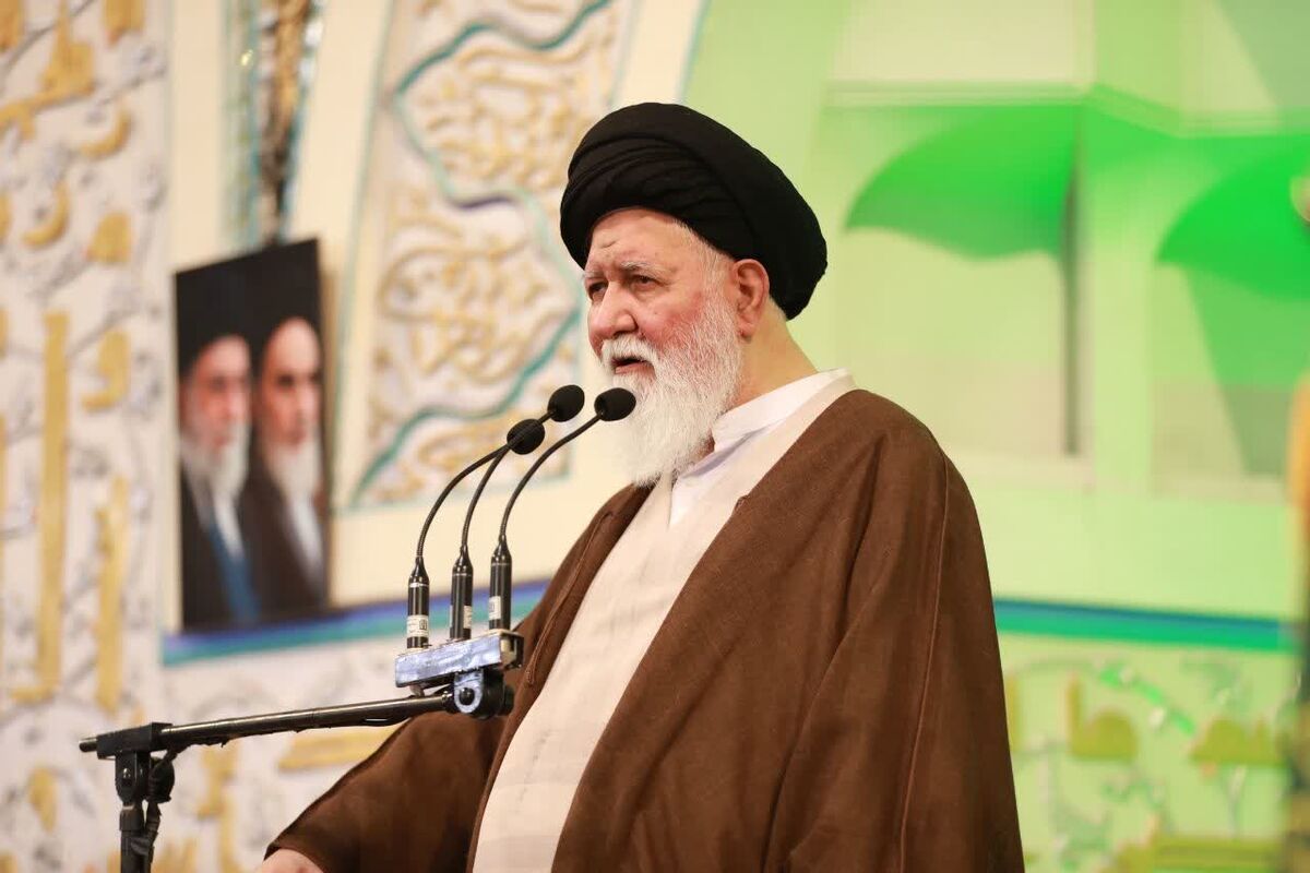 امام جمعه مشهد: وصیت‌نامه خامنه‌ای دست پسرانش است و ما اطلاعی از آن نداریم
