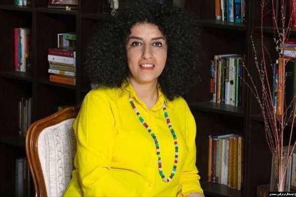 الناشطة الإيرانية السجينة نرجس محمدي تفوز بجائزة نوبل للسلام