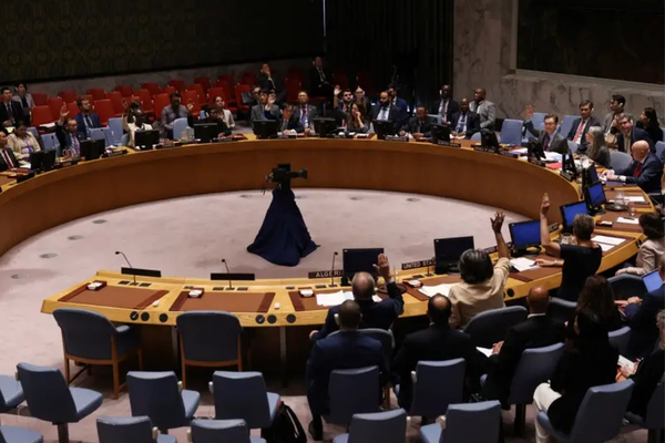 بعد تطوير إيران أنشطتها النووية.. ثلاث دول أوروبية تحذر في مجلس الأمن: سنفعّل آلية الزناد