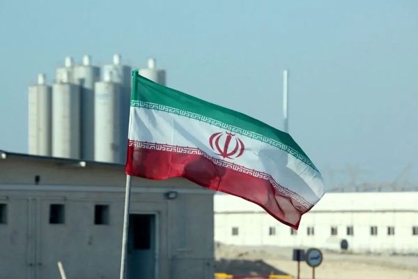 Moderates tell Tehran to offer enrichment halt for sanctions relief
