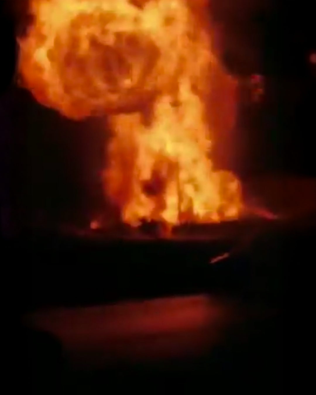 شمار مصدومان انفجار مهیب «کارگاه شارژ گاز مایع» در شیراز به ۱۲  نفر رسید