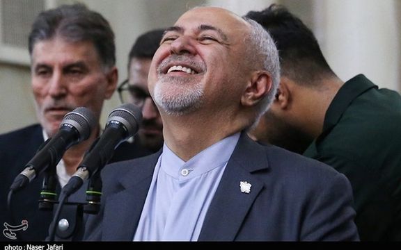 فعال اصلاحطلب: ظریف برای برجام ۱۰۰ سکه طلا نگرفت، به او دادند