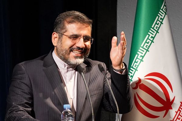 Iranian Minister Justifies Mandatory Hijab by Citing Ancient Carvings