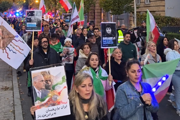 بزرگداشت کوروش کبیر و زادروز شاهزاده؛ حمایت ایرانیان از هویت ملی و بازگشت پهلوی