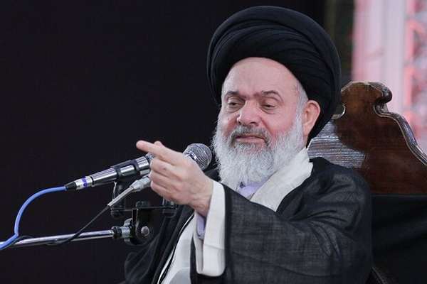 مسؤول إيراني يطالب باستخدام الذكاء الاصطناعي في الحوزة العلمية ونشر الأفكار الإسلامية