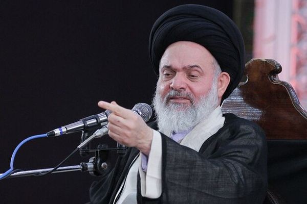 مسؤول إيراني يطالب باستخدام الذكاء الاصطناعي في الحوزة العلمية ونشر الأفكار الإسلامية