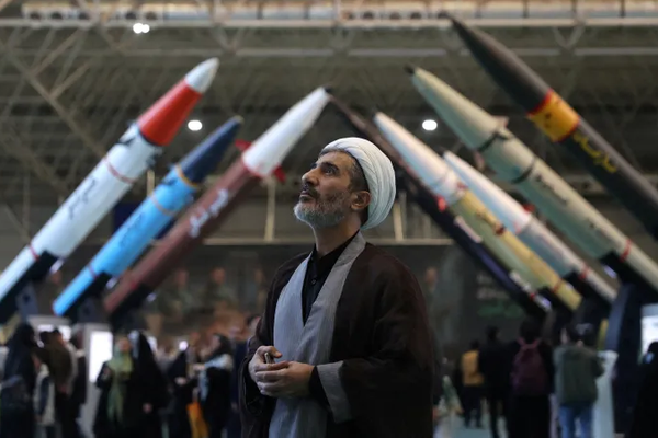 تهديدات ترامب تجدد الدعوات لامتلاك السلاح النووي في إيران