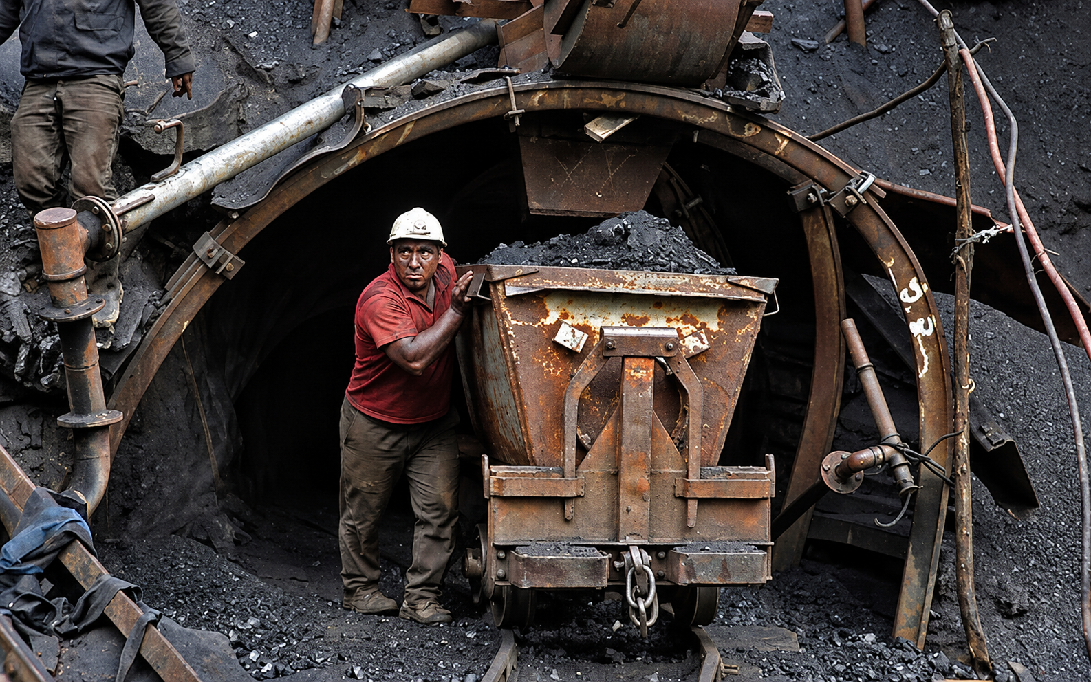 Economic crisis puts Iran’s coal miners at greater risk