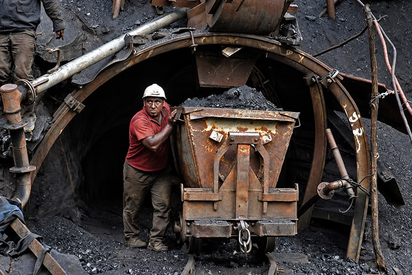Economic crisis puts Iran’s coal miners at greater risk