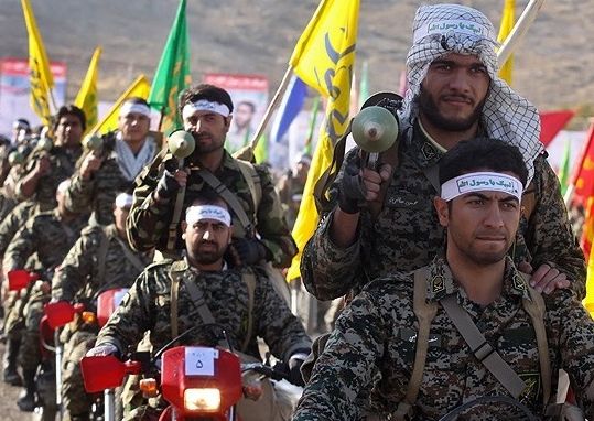 نائب رئيس البرلمان الإيراني: الطريق الوحيد لإنقاذ البلاد هو العمل بـ "عقلية الباسيج" 