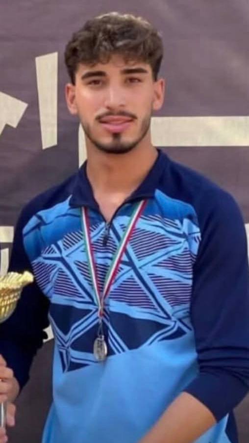 علی ایازی، فوتبالیست ۱۹ ساله تیم‌ سپاهان، در اصفهان به‌دست جمهوری اسلامی کشته شد