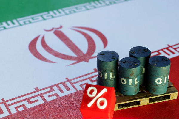 یک نماینده مجلس: دولت دیگر پولی برای واردات بنزین ندارد