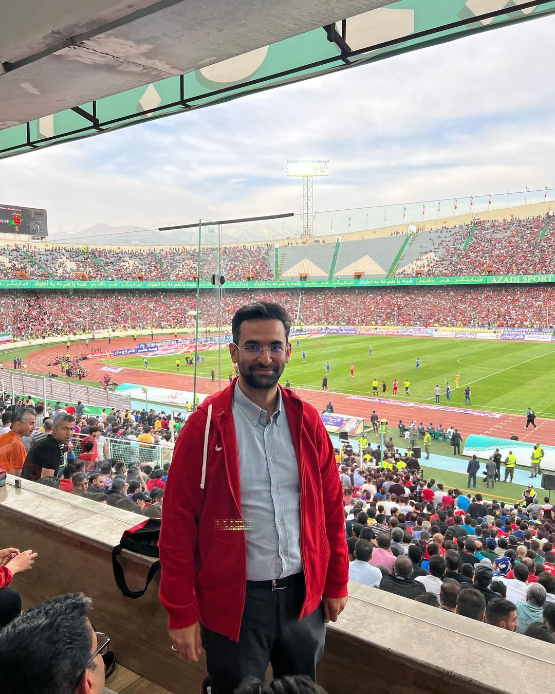 واکنش آذری‌جهرمی به احتمال مدیرعاملی پرسپولیس: بزرگان فوتبال را خانه‌نشین کرده‌اند