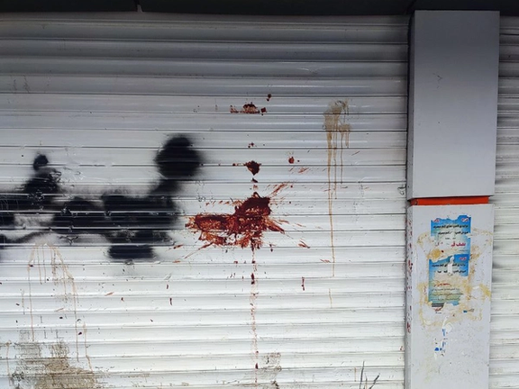 ذكرت أن مصير معظمهم مازال مجهولاً..صحيفة إيرانية: اعتقال 25 طبيبًا وممرضًا خلال الاحتجاجات