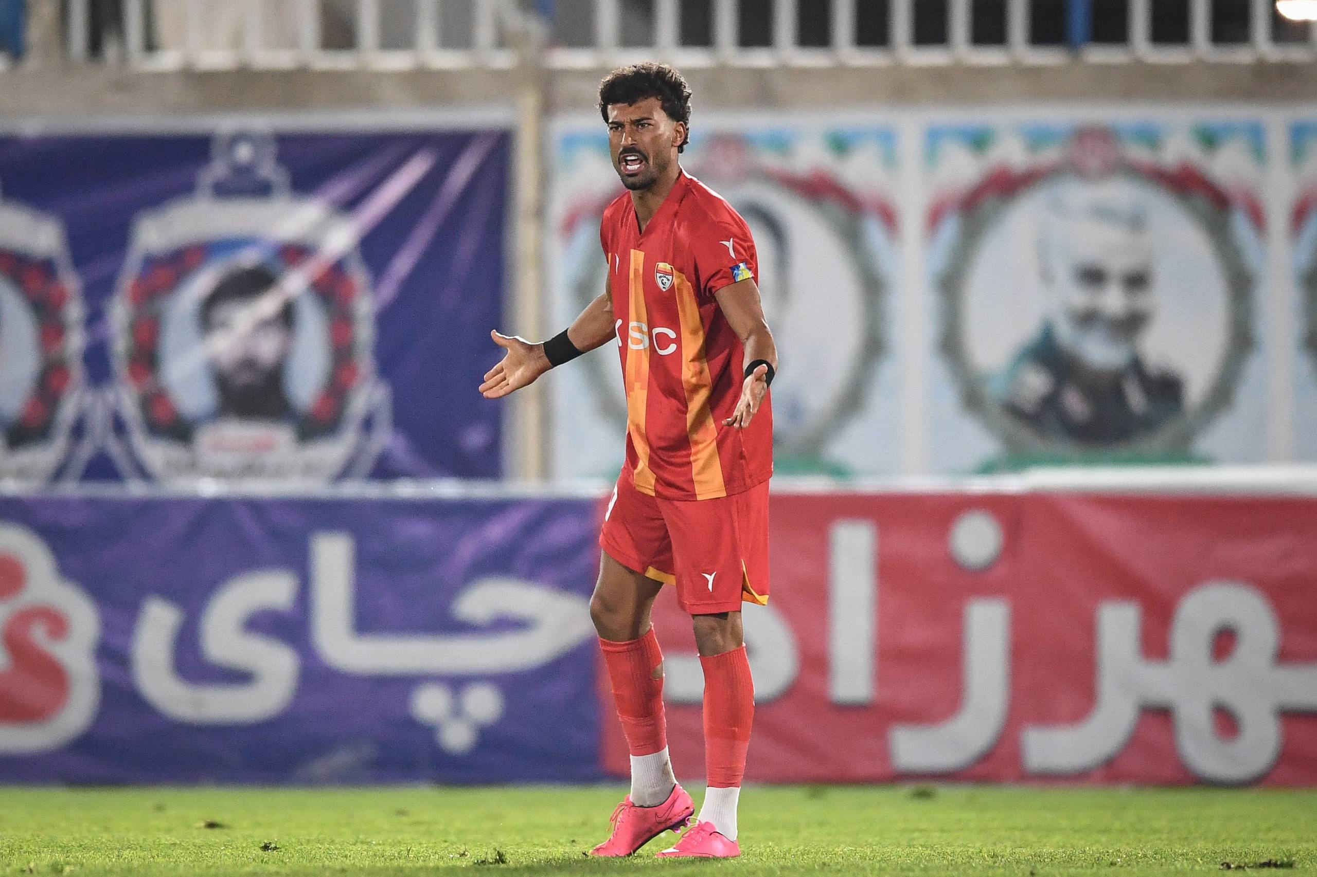 حامد لک، رامین رضاییان و مهدی تیکدری به دلیل حمایت از مردم ایران، احضار شدند