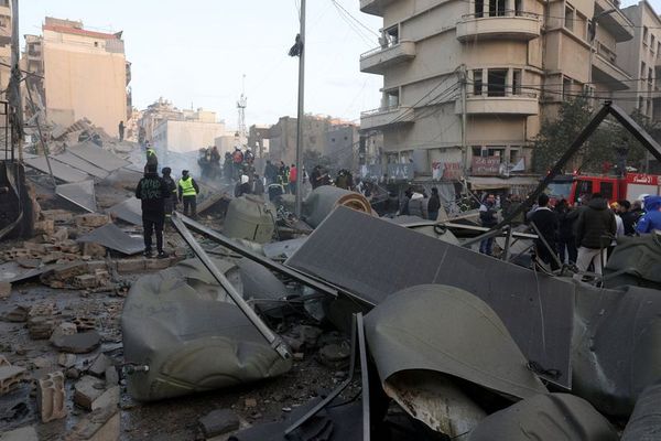 سلسلة انفجارات عنيفة تهز مدينتي الأهواز وبندر عباس الإيرانيتين