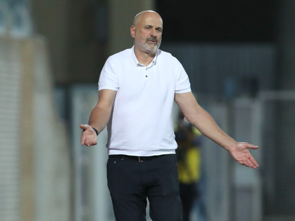 بابت مطالبات مالی؛ بوژوویچ پس از هفت بازی بدون برد از استقلال به فیفا شکایت کرد