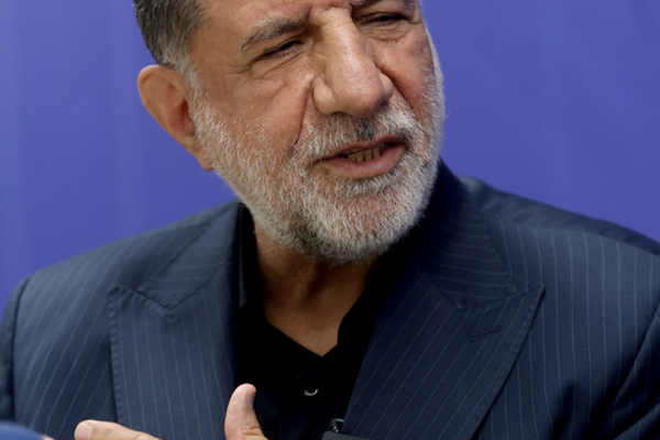 برلماني إيراني: واشنطن لم تتمكن من إسقاط نظام طهران وتنصيب نظام تريده