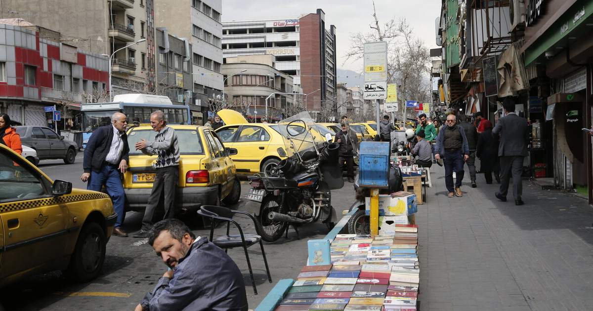 اقدام مجلس ایران برای ممنوعیت ارتباط با رسانه ها و سفارتخانه های خارجی
