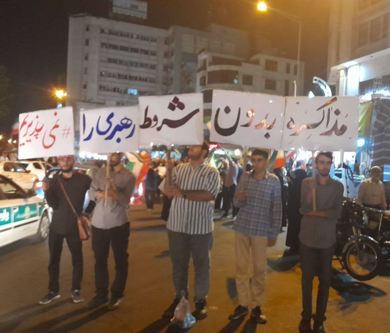 احتمال امضای تفاهم‌نامه بین تهران و واشینگتن، شکاف در اردوگاه حامیان حکومت را آشکار کرد