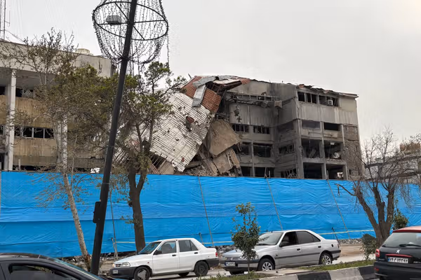 حملات به مواضع جمهوری اسلامی در شهرهای مختلف ایران در آخرین روز سال ۱۴۰۴