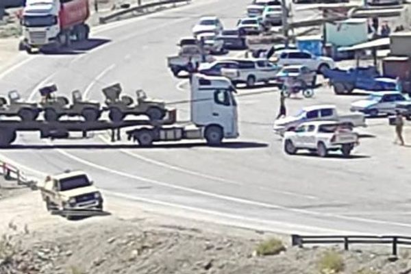 مقتل عنصر بالحرس الثوري الإيراني في هجوم مسلح بمدينة راسك