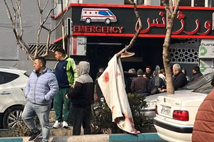 یک عضو کادر درمان دستکاری در آمار کشتههای اعتراضات در بیمارستانها را تایید کرد