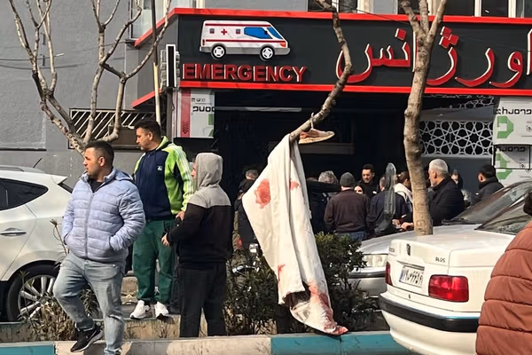 یک عضو کادر درمان دستکاری در آمار کشتههای اعتراضات در بیمارستانها را تایید کرد