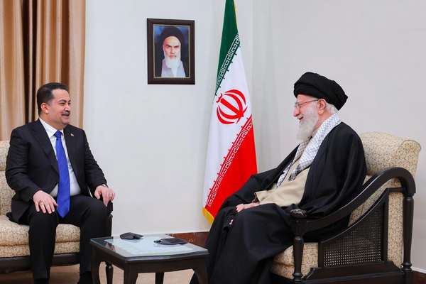 خلال لقائه السوداني.. خامنئي يحذر من توسع أميركا في العراق ويطالب بدعم "الحشد الشعبي"