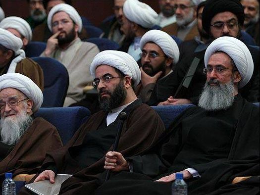 "بيلد" الألمانية: البعض في وزارة خارجية ألمانيا ما زالوا متمسكين بحكم "الملالي"