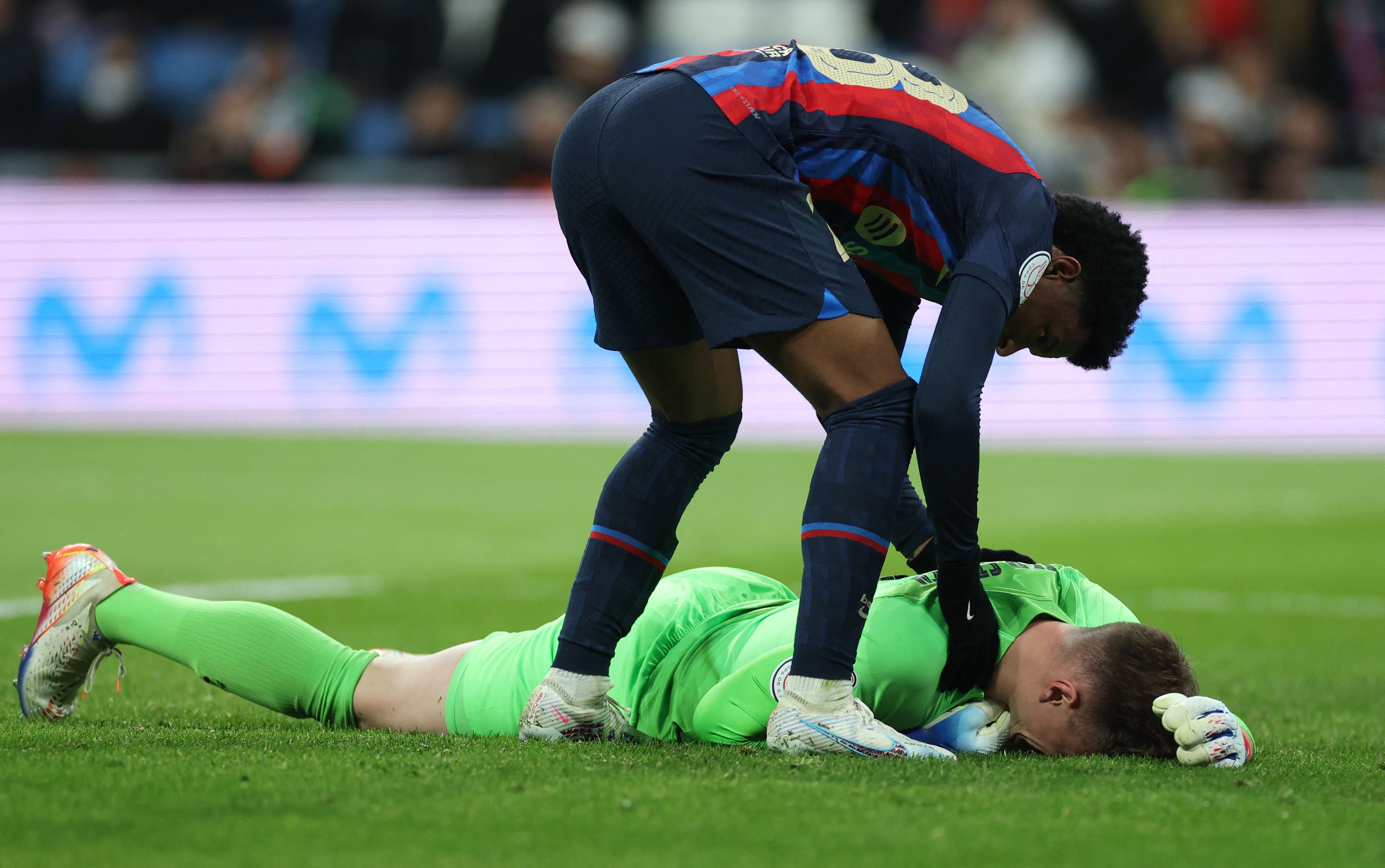 بارسلونا به فساد مالی متهم شد؛ لاپورتا می‌گوید استعفا نمی‌دهم ما داوری را نخریدیم