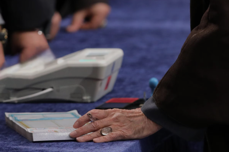 مقاومت خامنه‌‌ای در برابر پیام تحریم گسترده انتخابات