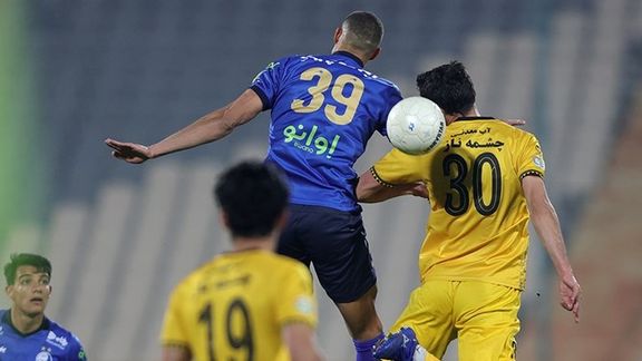 بدون توجه به اعتراض سپاهان و استقلال؛ هفته بیست و هشتم لیگ برتر همزمان نشد