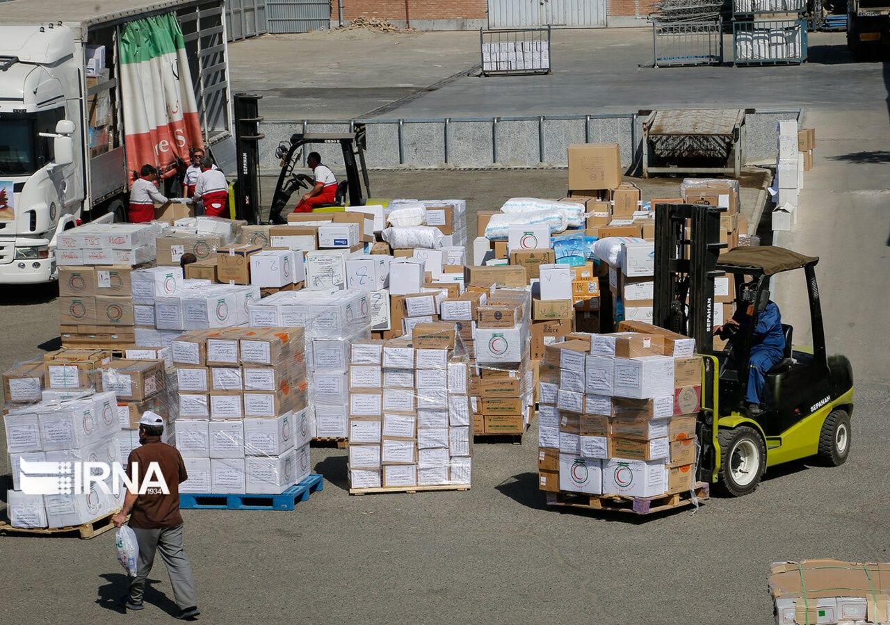 Medical supplies and pharmaceuticals are loaded for shipment from Iran to Iraq ahead of the Arbaeen pilgrimage in 2019.