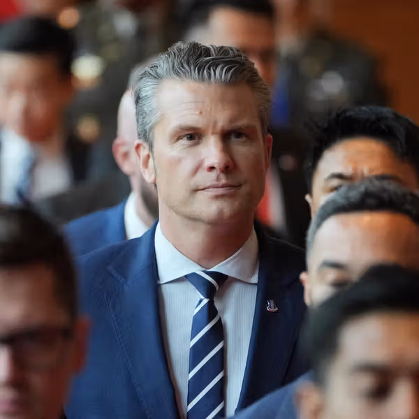 ارتش آمریکا در حمله به یک کشتی قاچاقیان مواد مخدر در دریای کارائیب، سه نفر را کشت