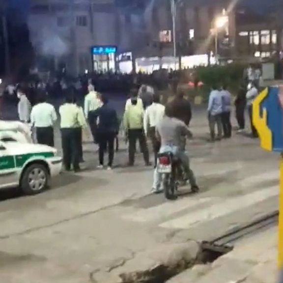 ادامه اعتراضات ضدحکومتی در ایران همراه با شعارها علیه علی خامنهای و ابراهیم رئیسی