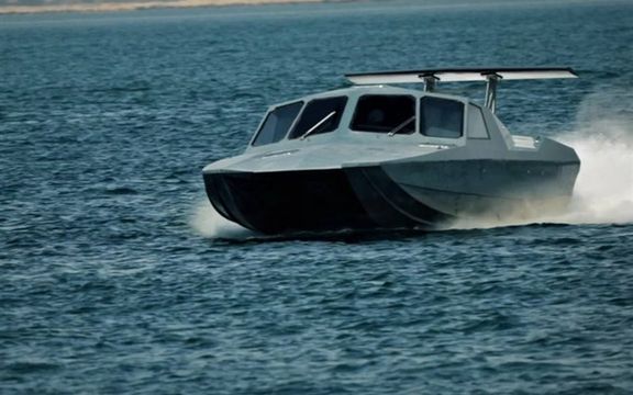 رونمایی سپاه پاسداران و ارتش از شناورهای جدید و اسلحه جایگزین ژ۳