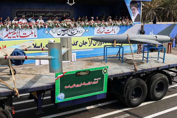 قالیباف، رییس مجلس: درآمد نفتی کم شده اما بودجه نیروهای مسلح را کاهش نمیدهیم