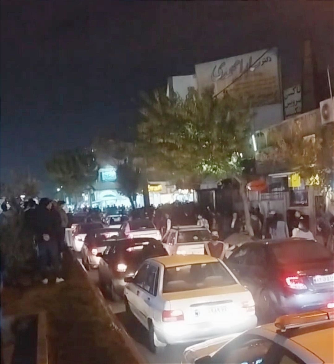 البلوشيات يشاركن في جمعة احتجاجات زاهدان.. وتجمعات ليلية في طهران وكرج