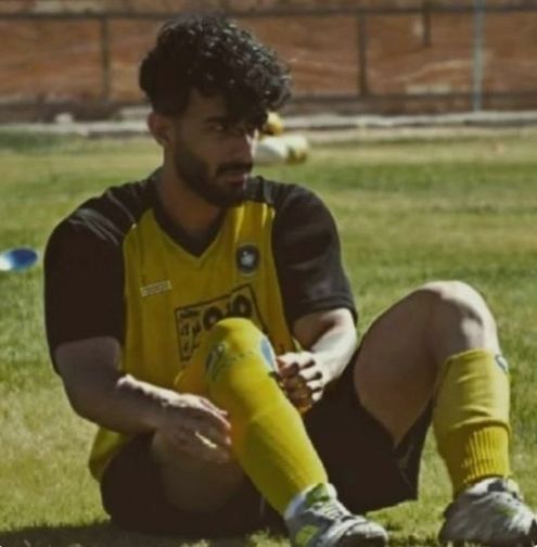 بی‌خبری خانواده محمدحسین حسینی، فوتبالیست ۲۶ ساله، از وضعیت او در بازداشت