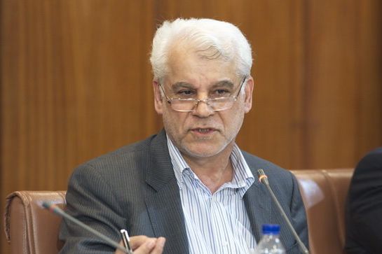 بهمنی، رییس پیشین بانک مرکزی: وضعیت شبکه بانکی کشور اصلا خوب نیست