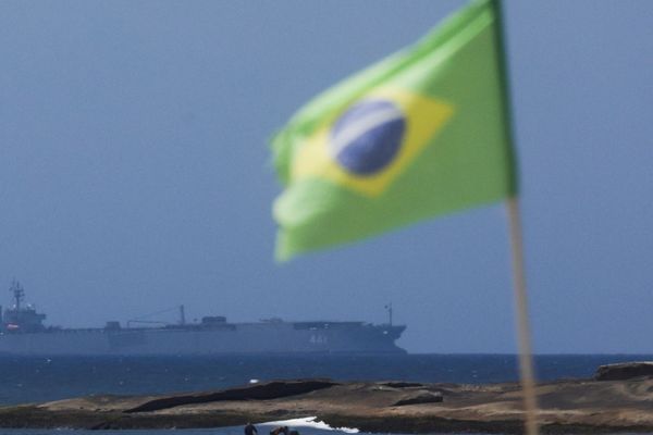تصاعد الاحتجاجات الدولية ضد سفينتين إيرانيتين ترسوان في البرازيل