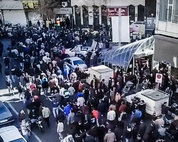 حمایت بنیاد نرگس و تشکلهای صنفی از اعتراضات و اعتصابات سراسری؛ در کنار مردم هستیم